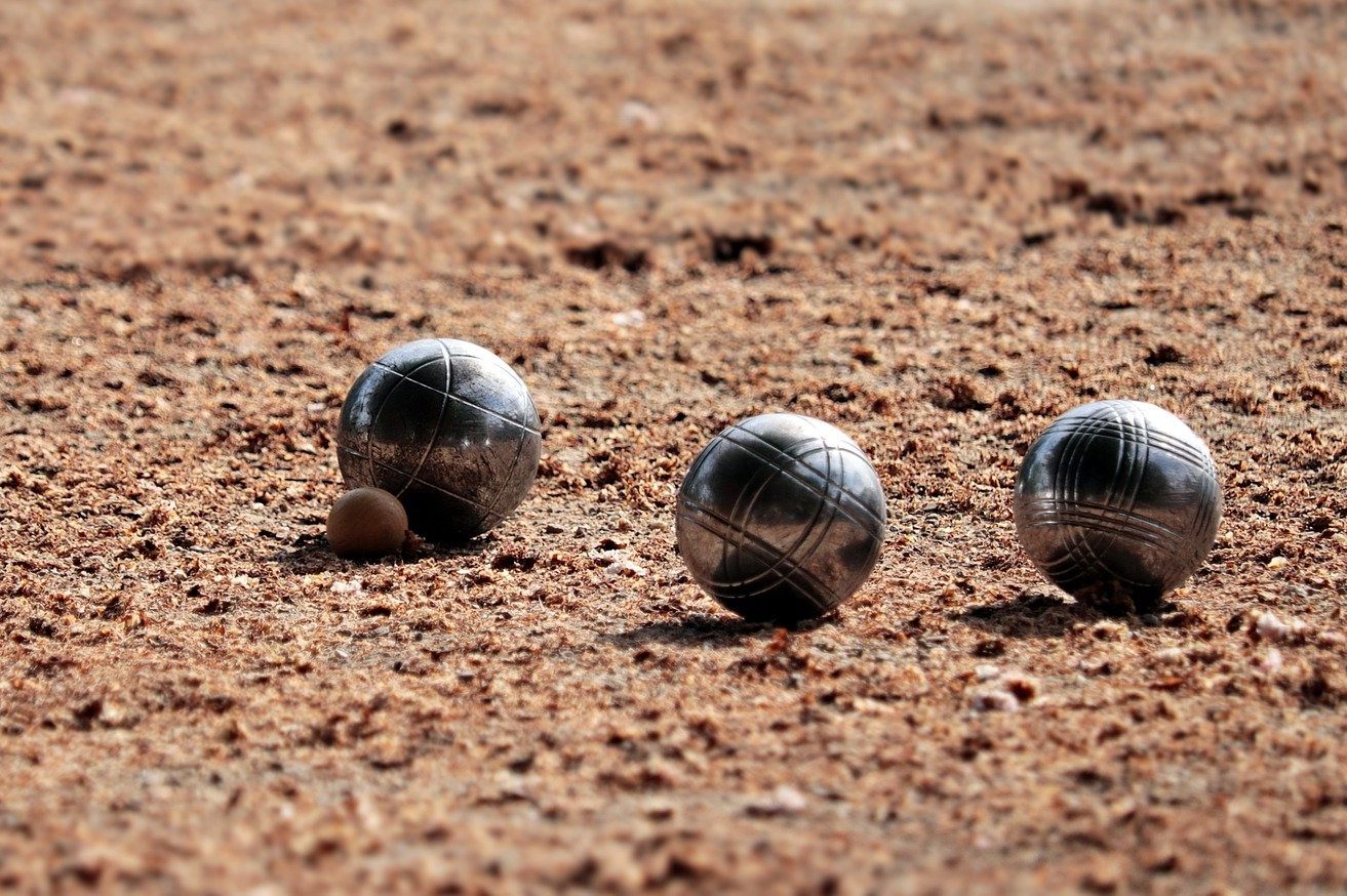cropped-boule-2351201_1920.jpg